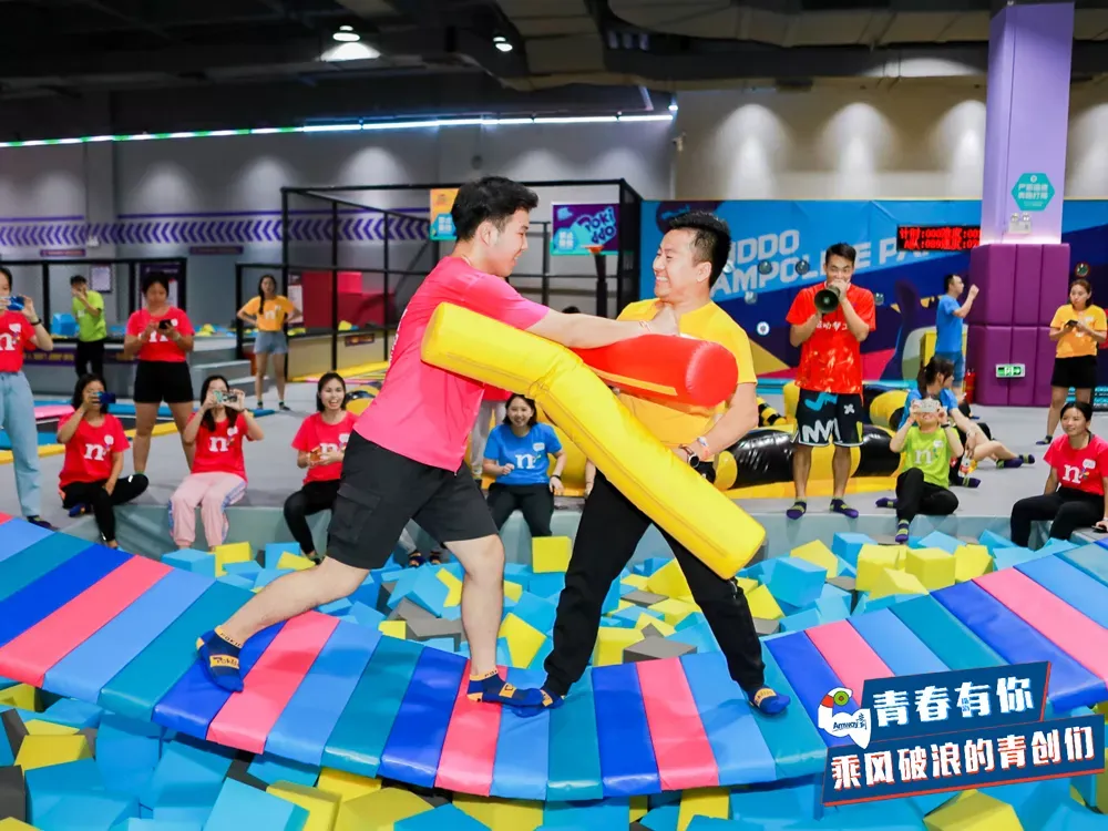 网红荡桥游乐设备案例图6