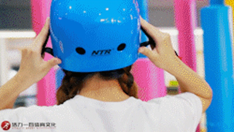 运动梦工场高空项目.gif