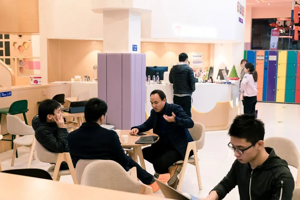 运动娱乐中心店长.jpg