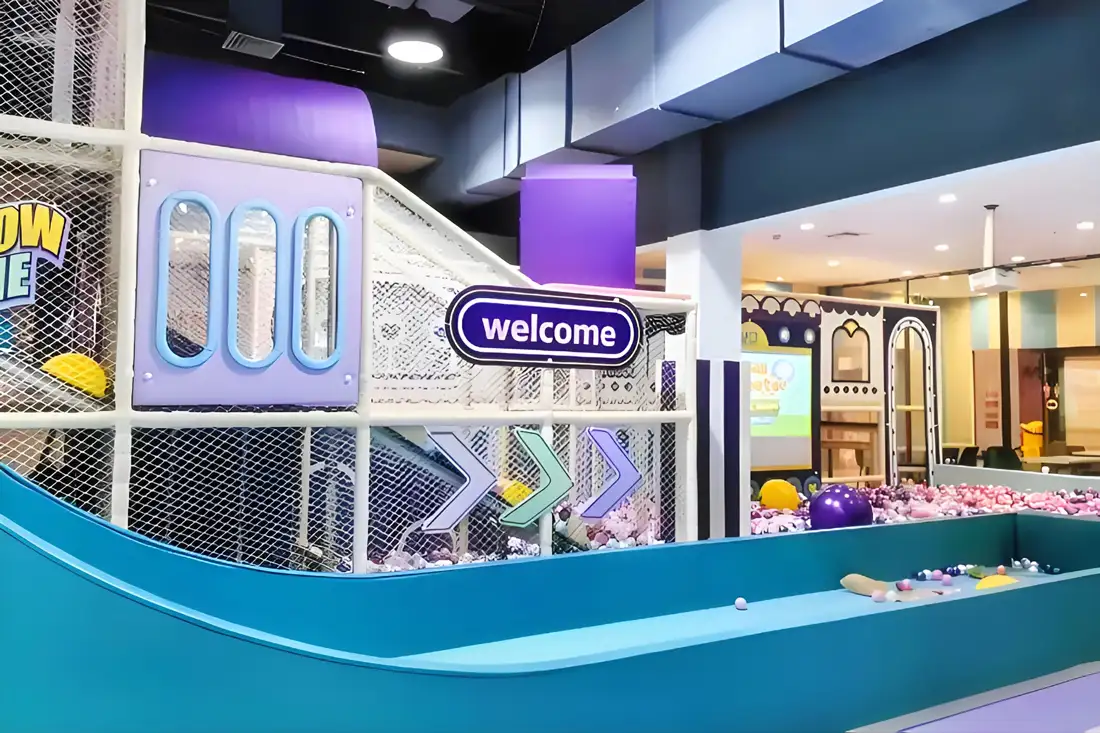 主题城堡+魔鬼滑梯