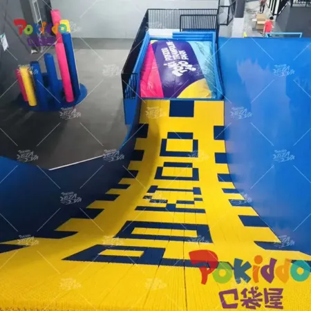 旱雪滑梯