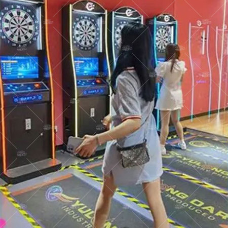 飞镖机