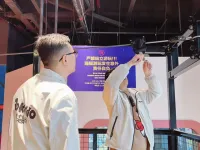 如何对室内乐园游乐设备进行日常维护和定期保养？